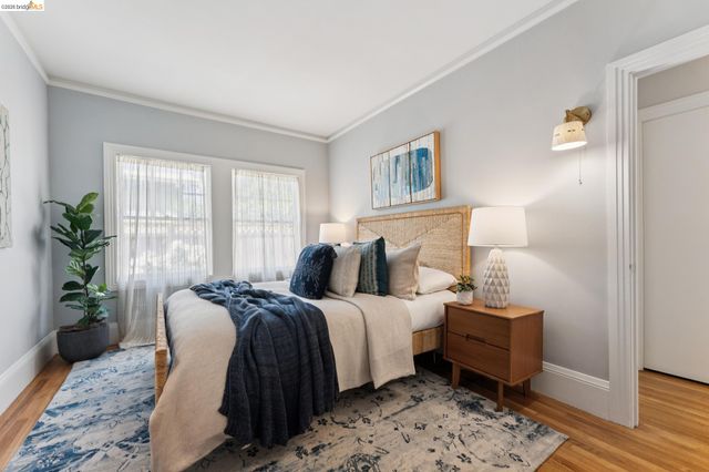 584 Martin St, Oakland, CA 94609