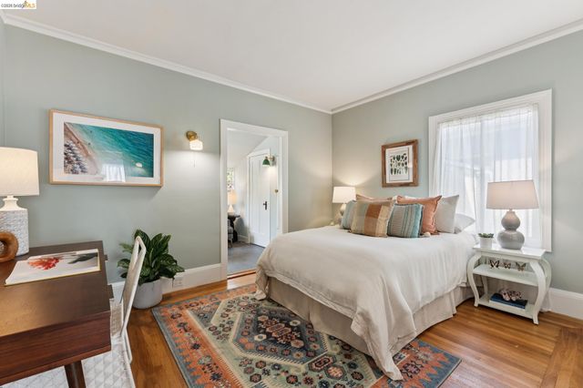 584 Martin St, Oakland, CA 94609