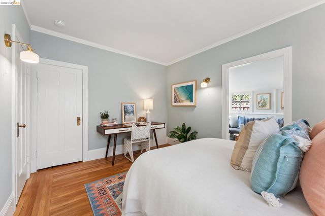 584 Martin St, Oakland, CA 94609