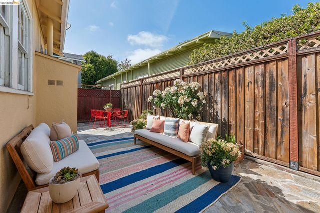 584 Martin St, Oakland, CA 94609