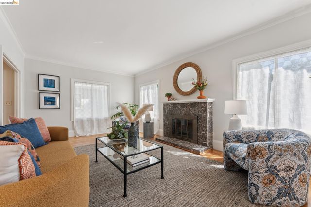 584 Martin St, Oakland, CA 94609