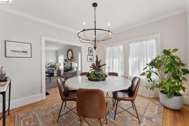 584 Martin St, Oakland, CA 94609