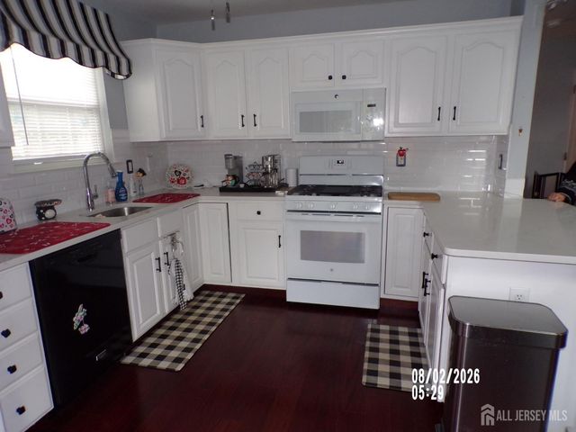 401 Harvest Lane, South Brunswick, NJ 08852