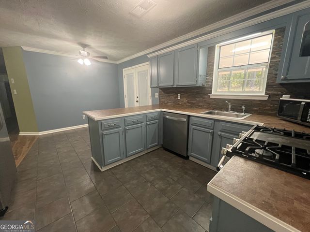 85 Beaver Creek Run, Sharpsburg, GA 30277