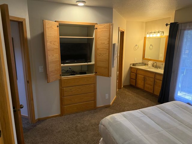 17926 Playoff Lane 3, Sunriver, OR 97707