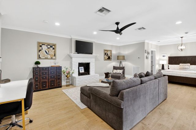 23 Dixie Boulevard, Delray Beach, FL 33444