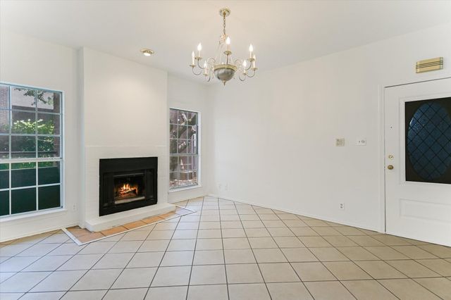 700 S 1ST ST 103, Austin, TX 78704