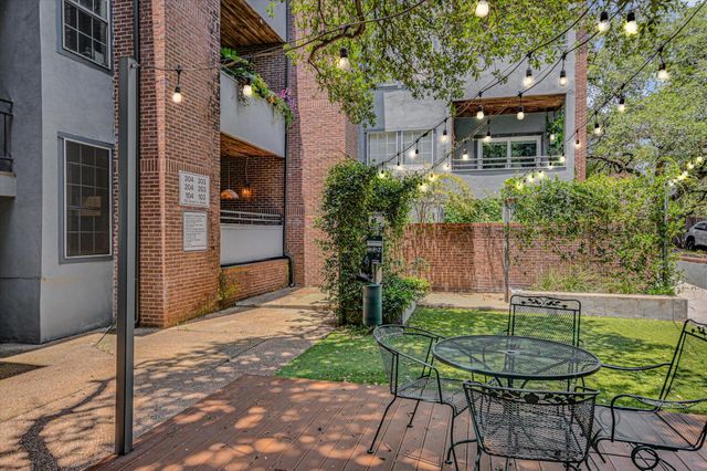 700 S 1ST ST 103, Austin, TX 78704