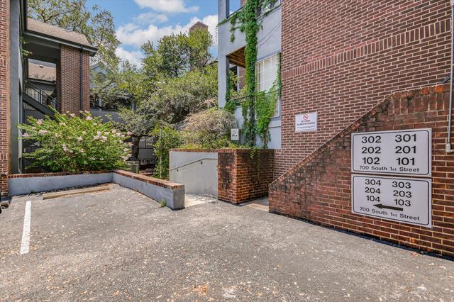 700 S 1ST ST 103, Austin, TX 78704