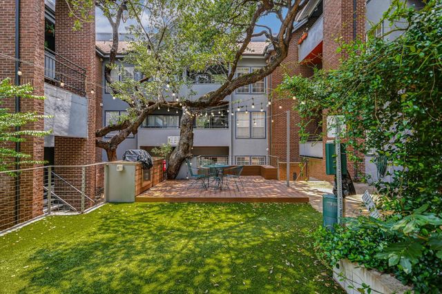 700 S 1ST ST 103, Austin, TX 78704