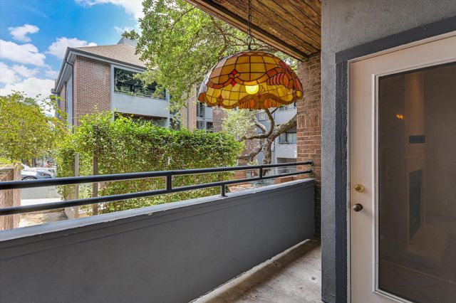 700 S 1ST ST 103, Austin, TX 78704