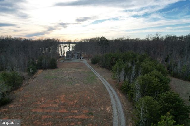 12029 SYCAMORE SHOALS DR, Bumpass, VA 23024