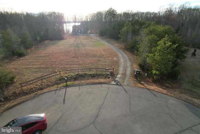 12029 SYCAMORE SHOALS DR, Bumpass, VA 23024