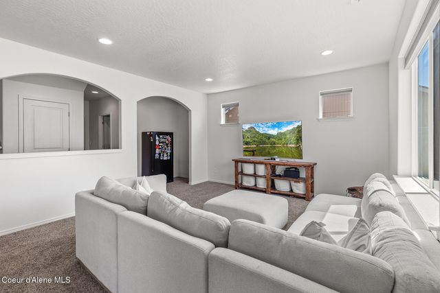 6104 W Alliance ST, Rathdrum, ID 83858