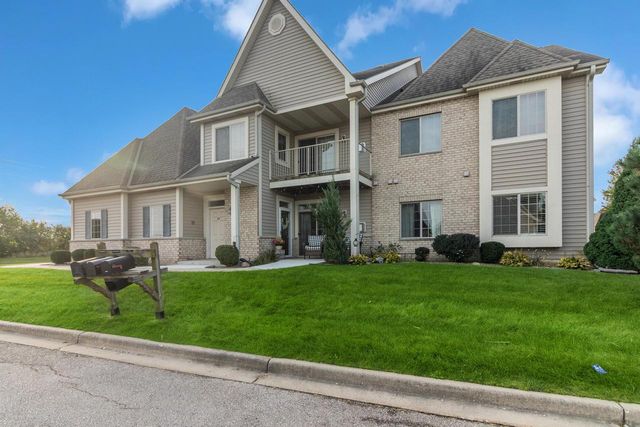 1349 Rose COURT #62, Waukesha, WI 53186