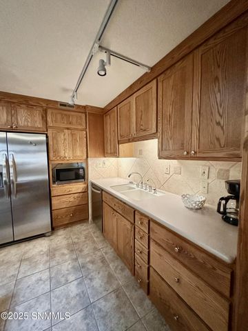 4015 Senna Drive, Las Cruces, NM 88011