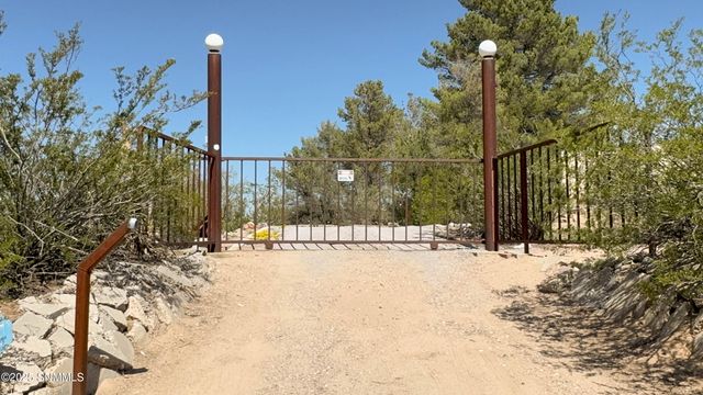 4015 Senna Drive, Las Cruces, NM 88011