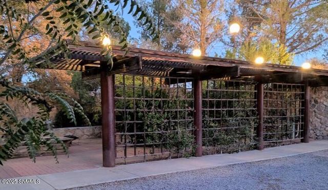 4015 Senna Drive, Las Cruces, NM 88011