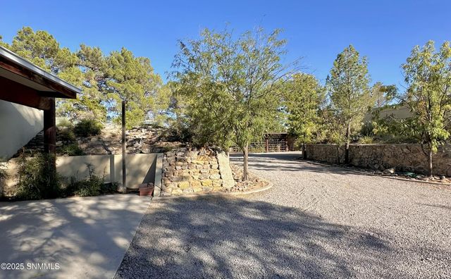 4015 Senna Drive, Las Cruces, NM 88011