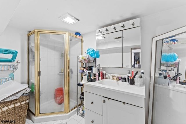 587 Jesse Pl, Union Twp., NJ 07083