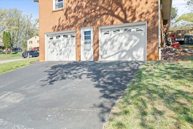 403 Ingal BLVD, Salem, VA 24153