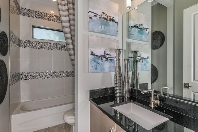 5066 SIMONS COURT, Lakewood Ranch, FL 34211