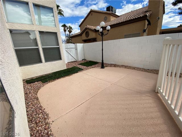 1685 Autumn Rust Drive, Las Vegas, NV 89119
