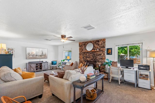 57530 Warren Way, Yucca Valley, CA 92284