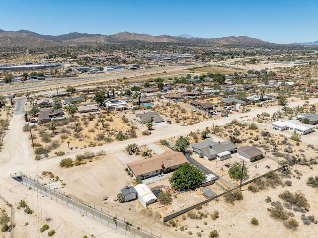 57530 Warren Way, Yucca Valley, CA 92284