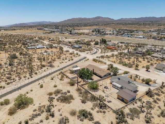 57530 Warren Way, Yucca Valley, CA 92284
