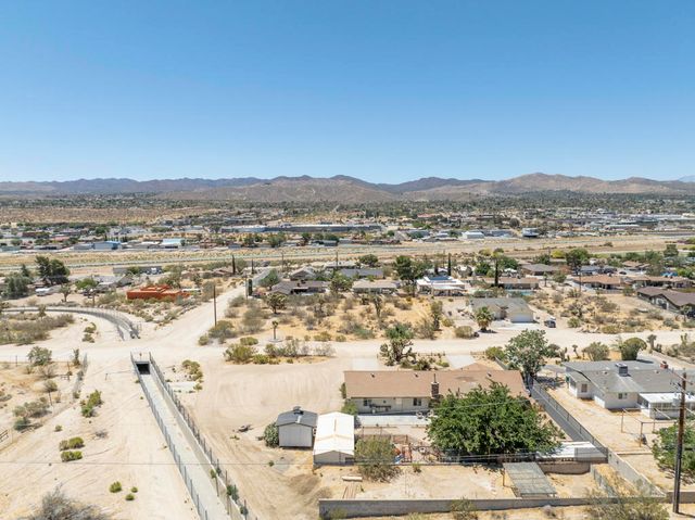 57530 Warren Way, Yucca Valley, CA 92284