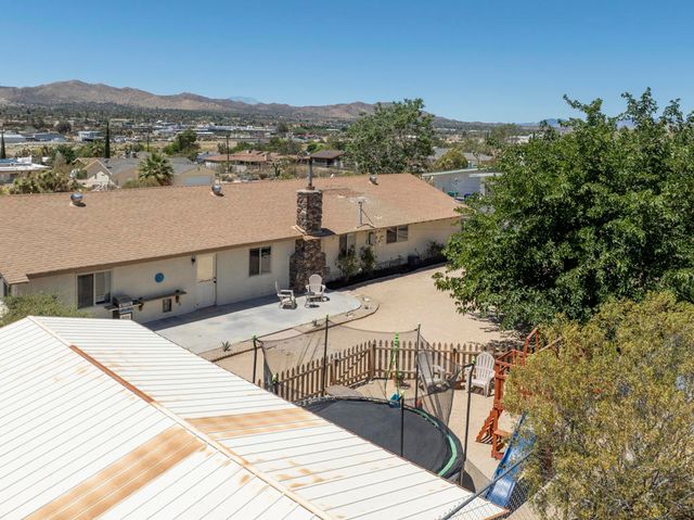 57530 Warren Way, Yucca Valley, CA 92284