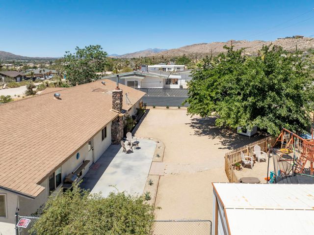 57530 Warren Way, Yucca Valley, CA 92284