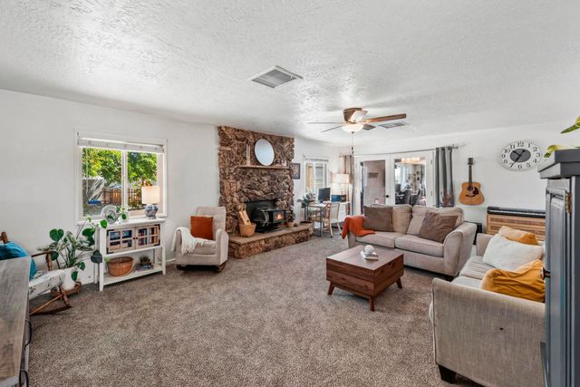 57530 Warren Way, Yucca Valley, CA 92284