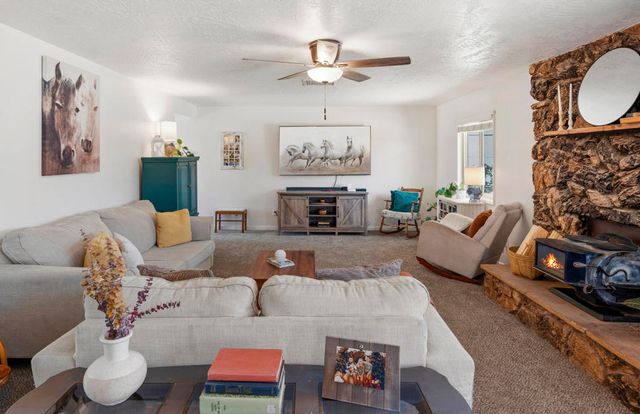 57530 Warren Way, Yucca Valley, CA 92284