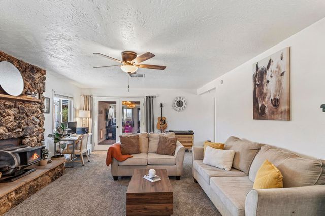 57530 Warren Way, Yucca Valley, CA 92284