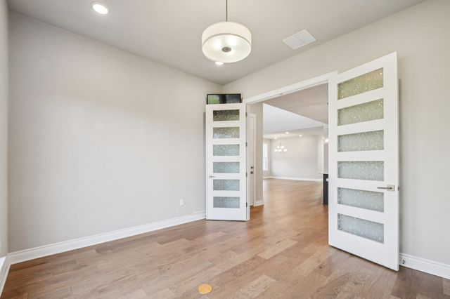 19500 Tranquility Falls PATH, Lago Vista, TX 78645