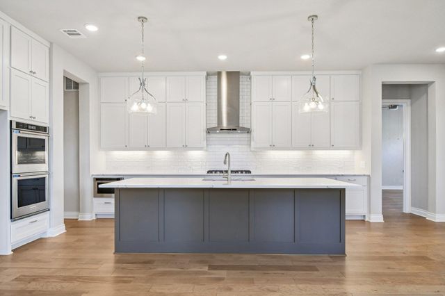 19500 Tranquility Falls PATH, Lago Vista, TX 78645