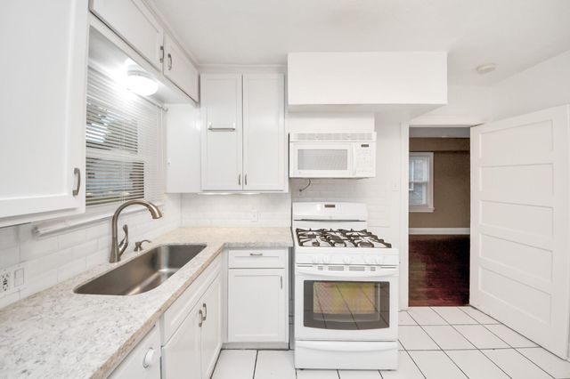 2332 Sheridan St B, Houston, TX 77030