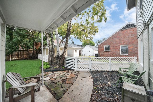 2332 Sheridan St B, Houston, TX 77030