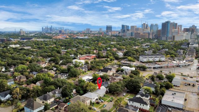 2332 Sheridan St B, Houston, TX 77030