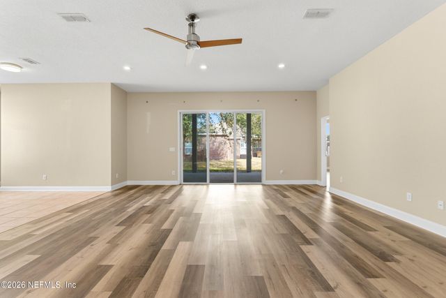 14455 CHERRY LAKE Drive W, Jacksonville, FL 32258