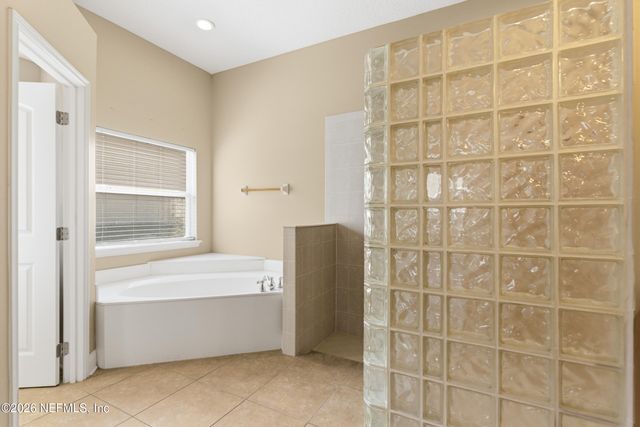 14455 CHERRY LAKE Drive W, Jacksonville, FL 32258