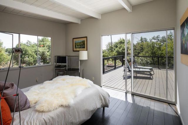 411 Glenwood Avenue, Woodside, CA 94062