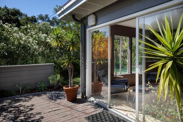 411 Glenwood Avenue, Woodside, CA 94062