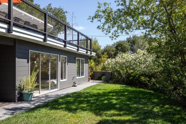 411 Glenwood Avenue, Woodside, CA 94062