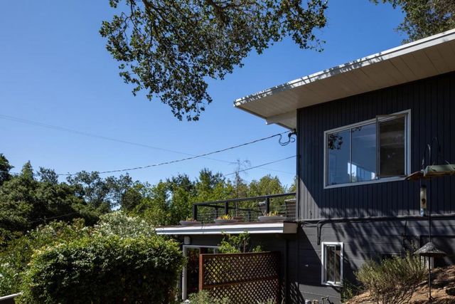 411 Glenwood Avenue, Woodside, CA 94062