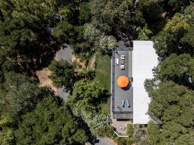411 Glenwood Avenue, Woodside, CA 94062