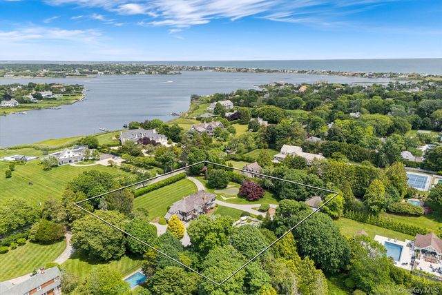 41 Seafield Lane, Westhampton Beach, NY 11978