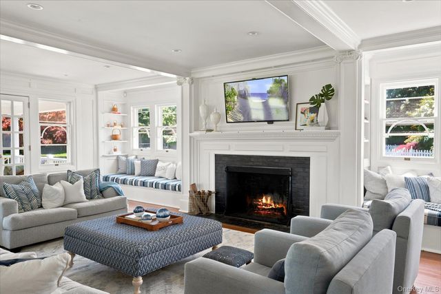 41 Seafield Lane, Westhampton Beach, NY 11978